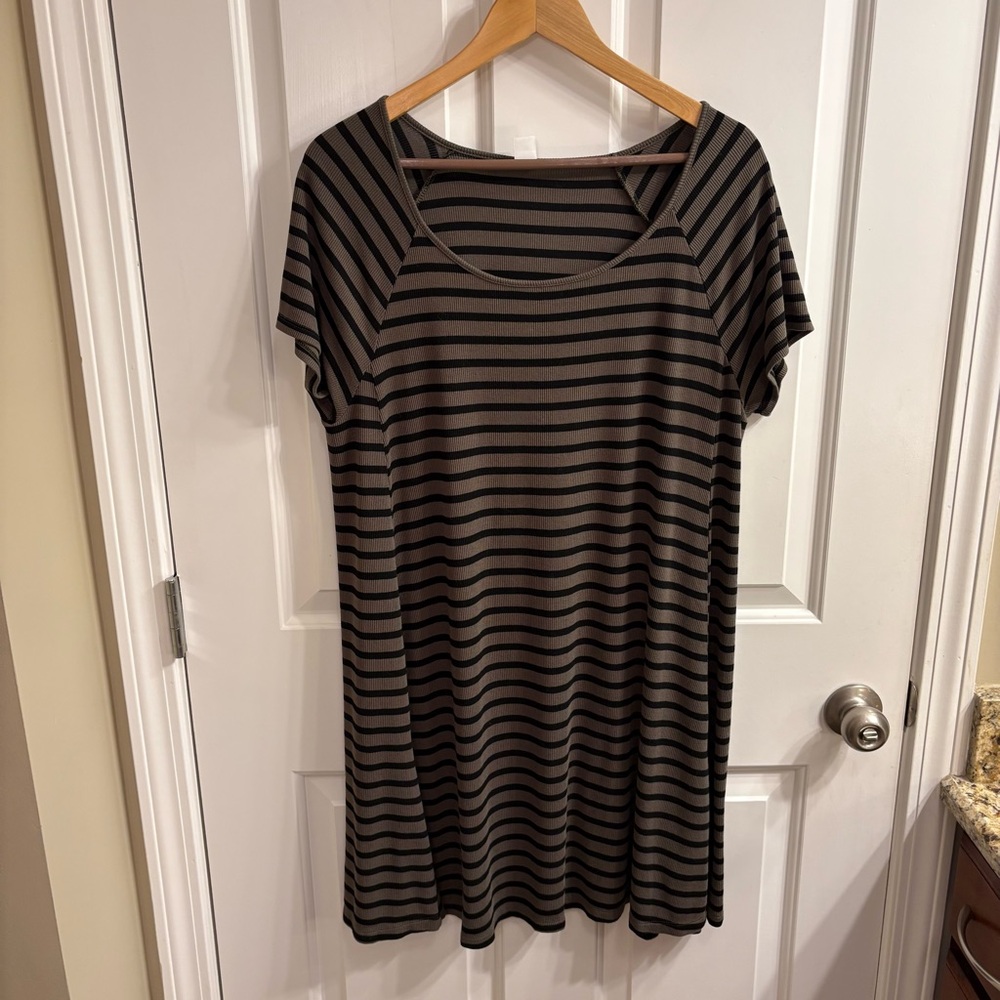 Old Navy Black and Olive Green Striped Short Sleeve Swing Dress XL